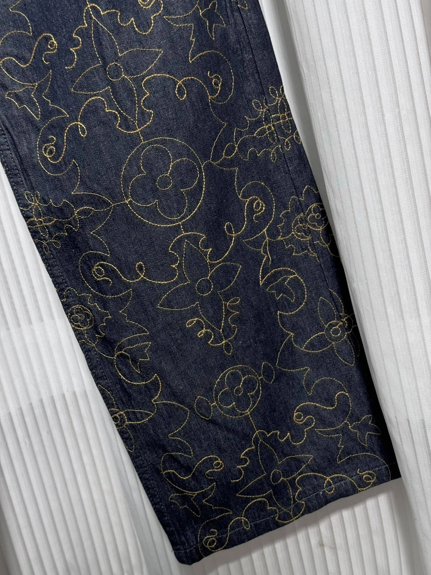 &wg.luxury- 8V embroidery item:E-F405A0526